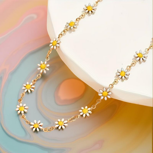Vintage Gold-Plated Sunflower Choker Necklace for Women